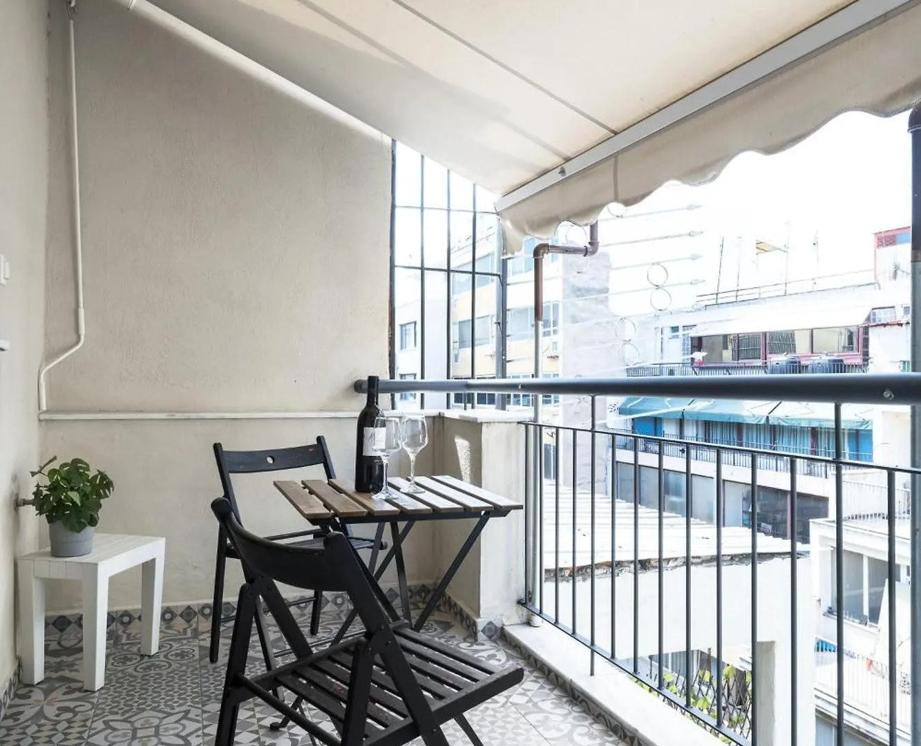 Niraya 2 Bedroom Penthouse, The Luxury Suites Szaloniki Apartman