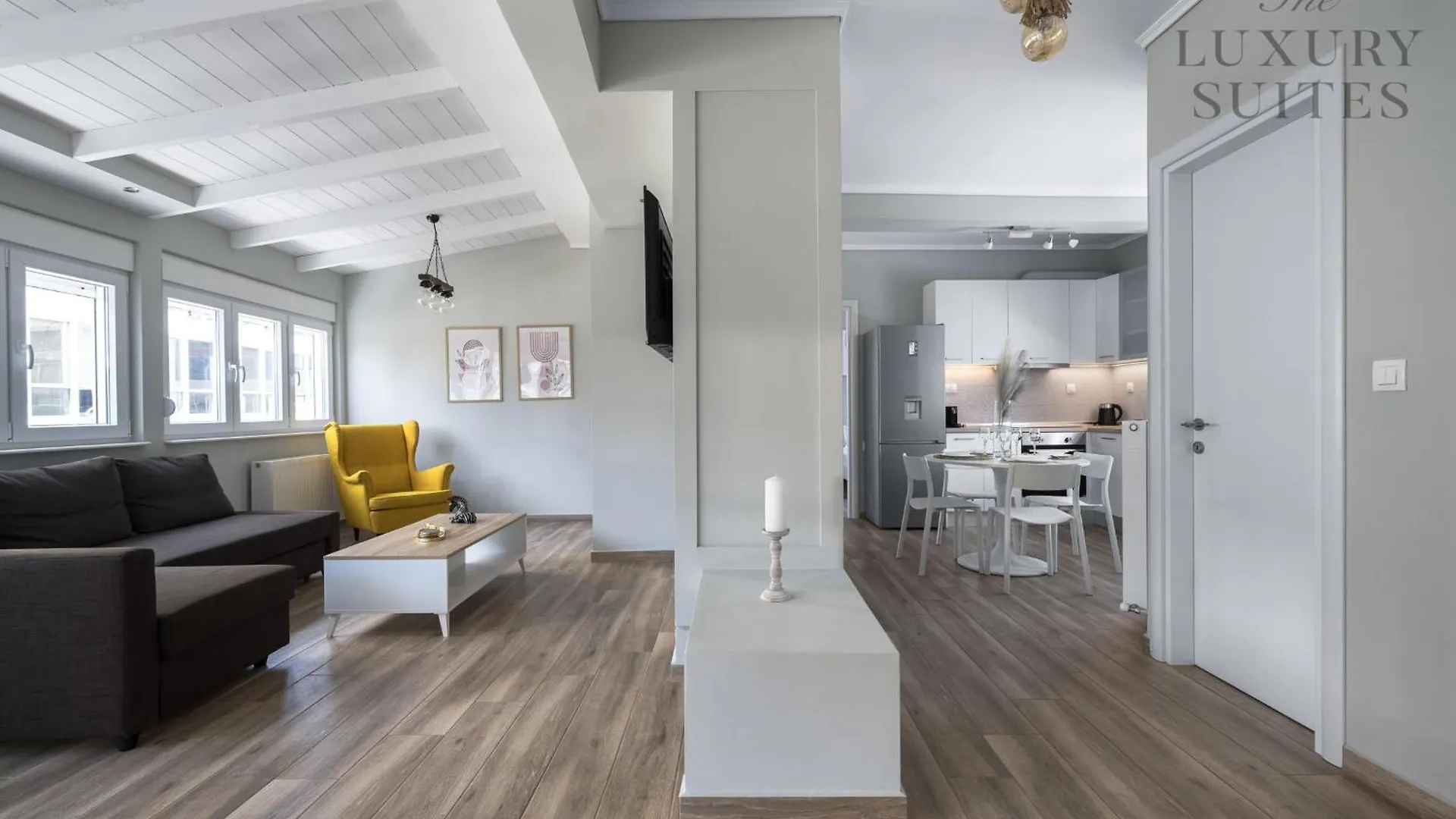 Niraya 2 Bedroom Penthouse, The Luxury Suites Szaloniki Apartman